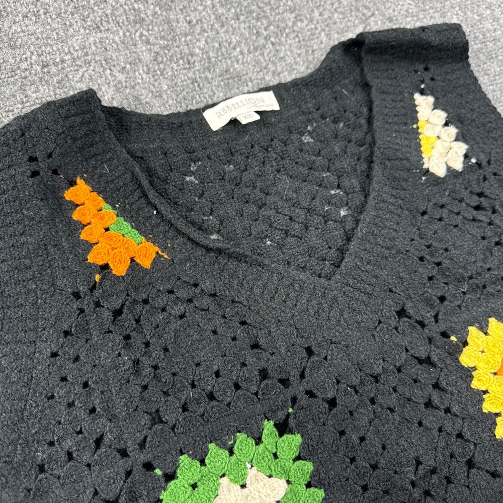 Rebellion Crochet Granny Square Vest XS Black V-Neck Sleeveless Sweater Women